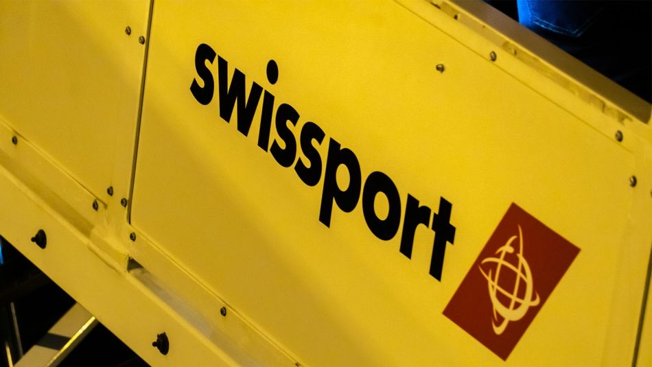 Le logo Swissport sur un arrière-plan jaune